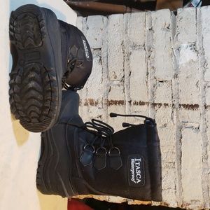 Boys snow boots